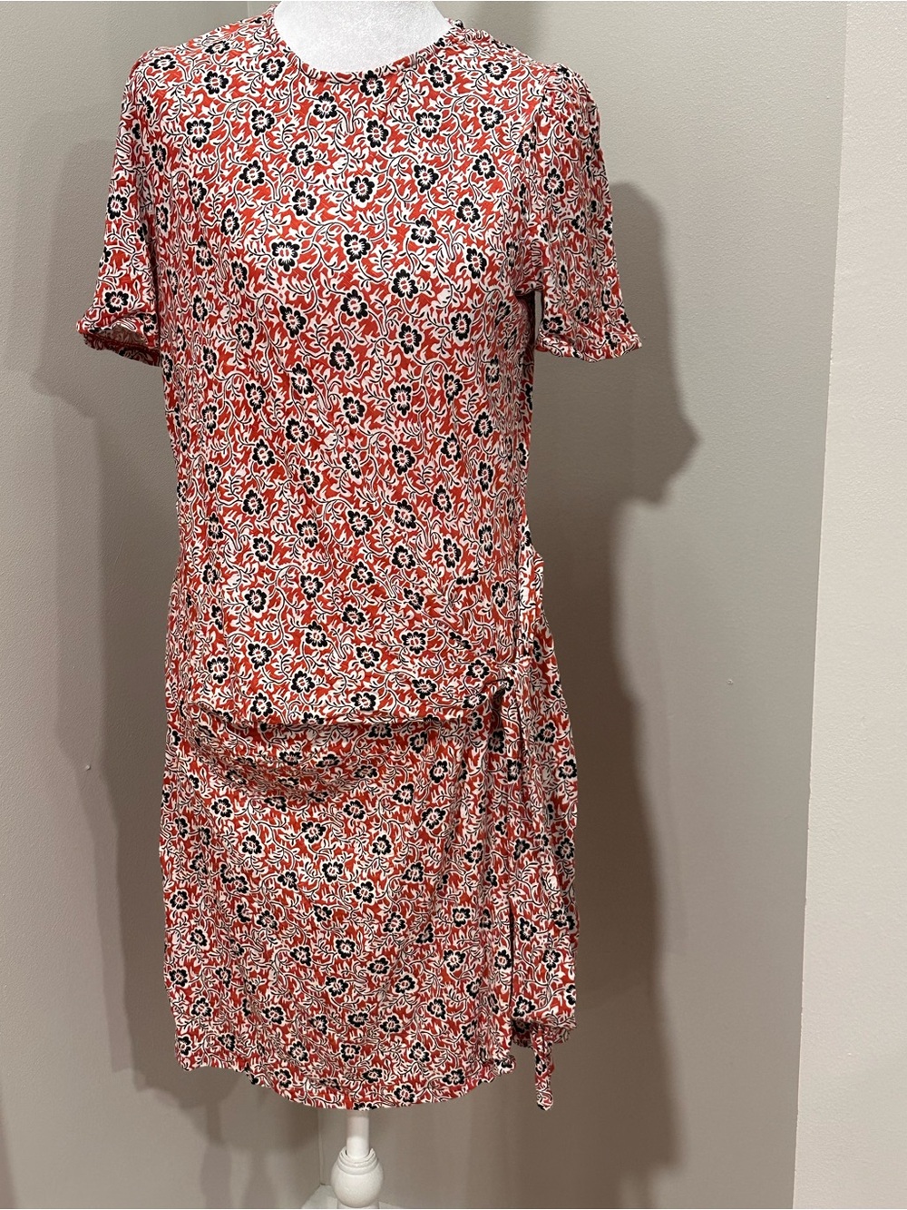 Boden Red and White Floral‎ Short Sleeve Shift Dress. Size 12R.
